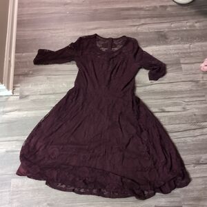 Elegant Lace Midi Dress in Deep Purple